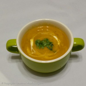 Spicy Carrot Curry Soup